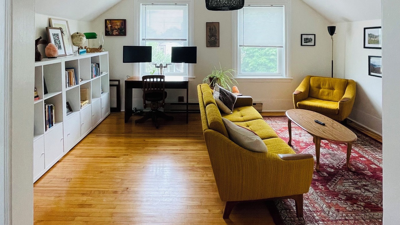 Photo of Livingroom in Cobourg