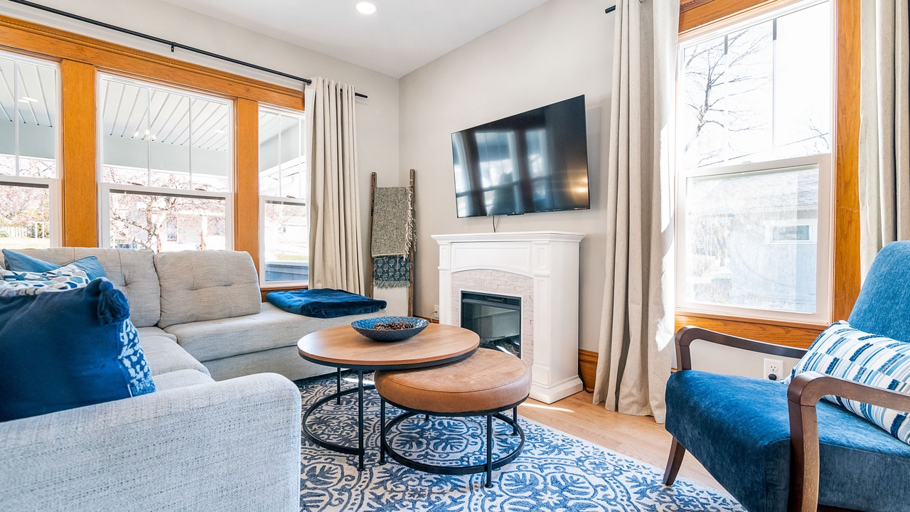Photo of Livingroom in Cedar Falls