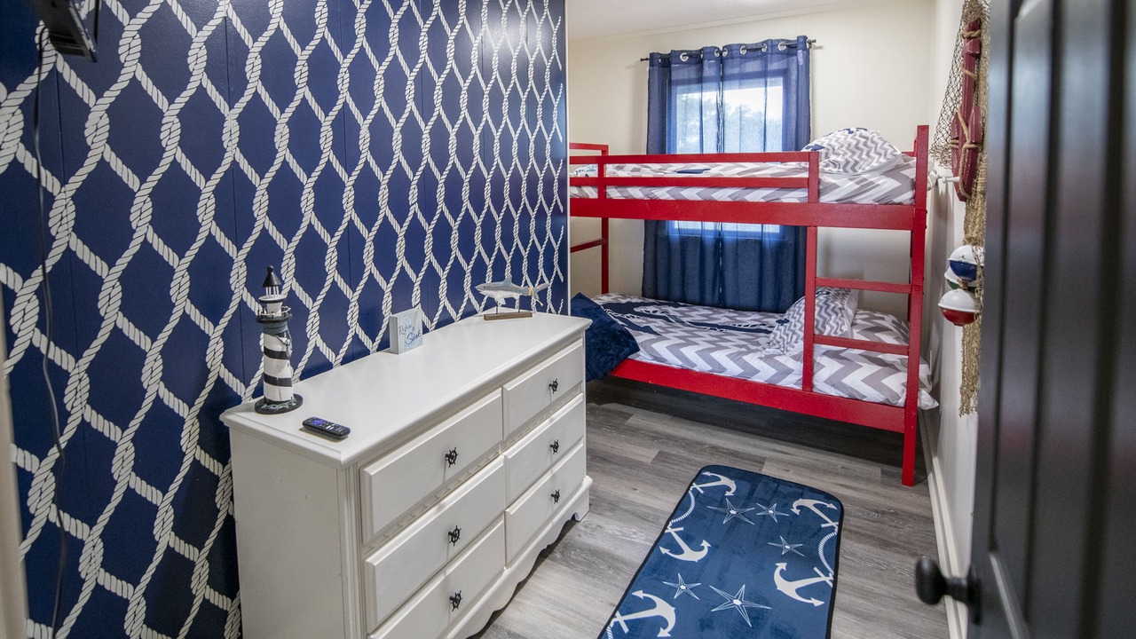 Photo of Bedroom in Waves