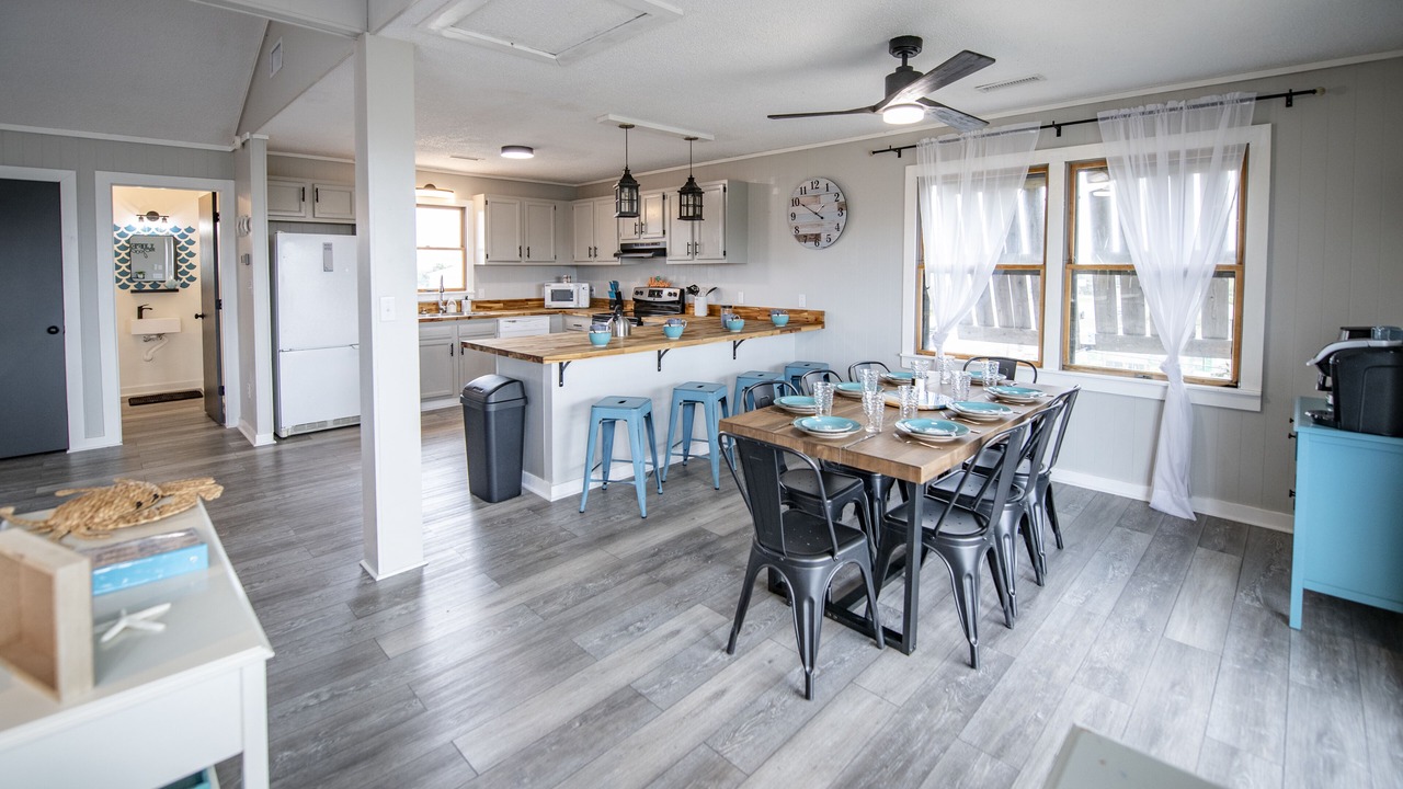 Photo of Kitchen in Waves