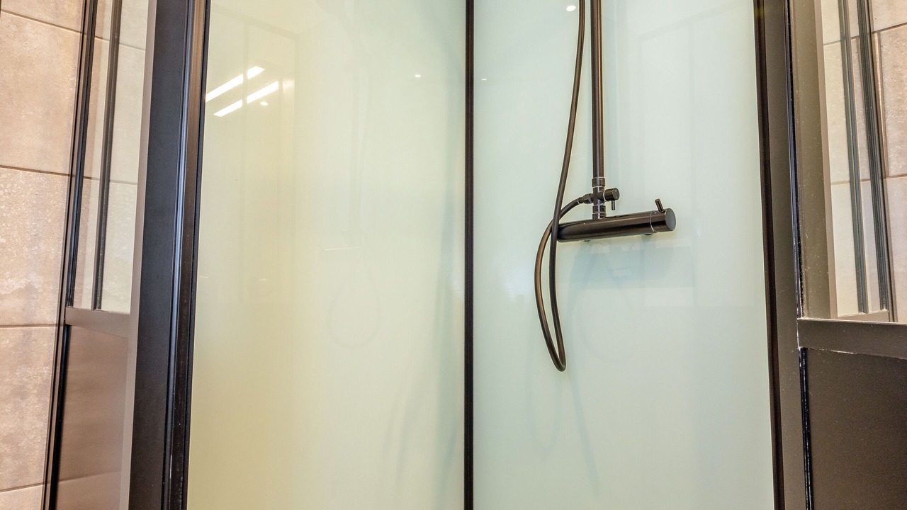 Photo of Bathroom in Castelnau-de-Montmiral