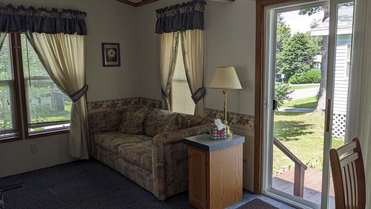 Photo of Livingroom in Perry