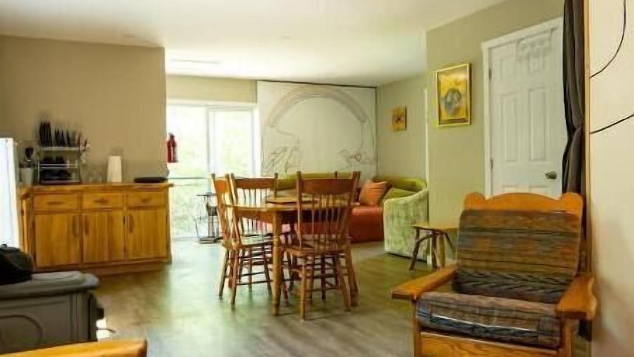 Photo of Livingroom in Scugog