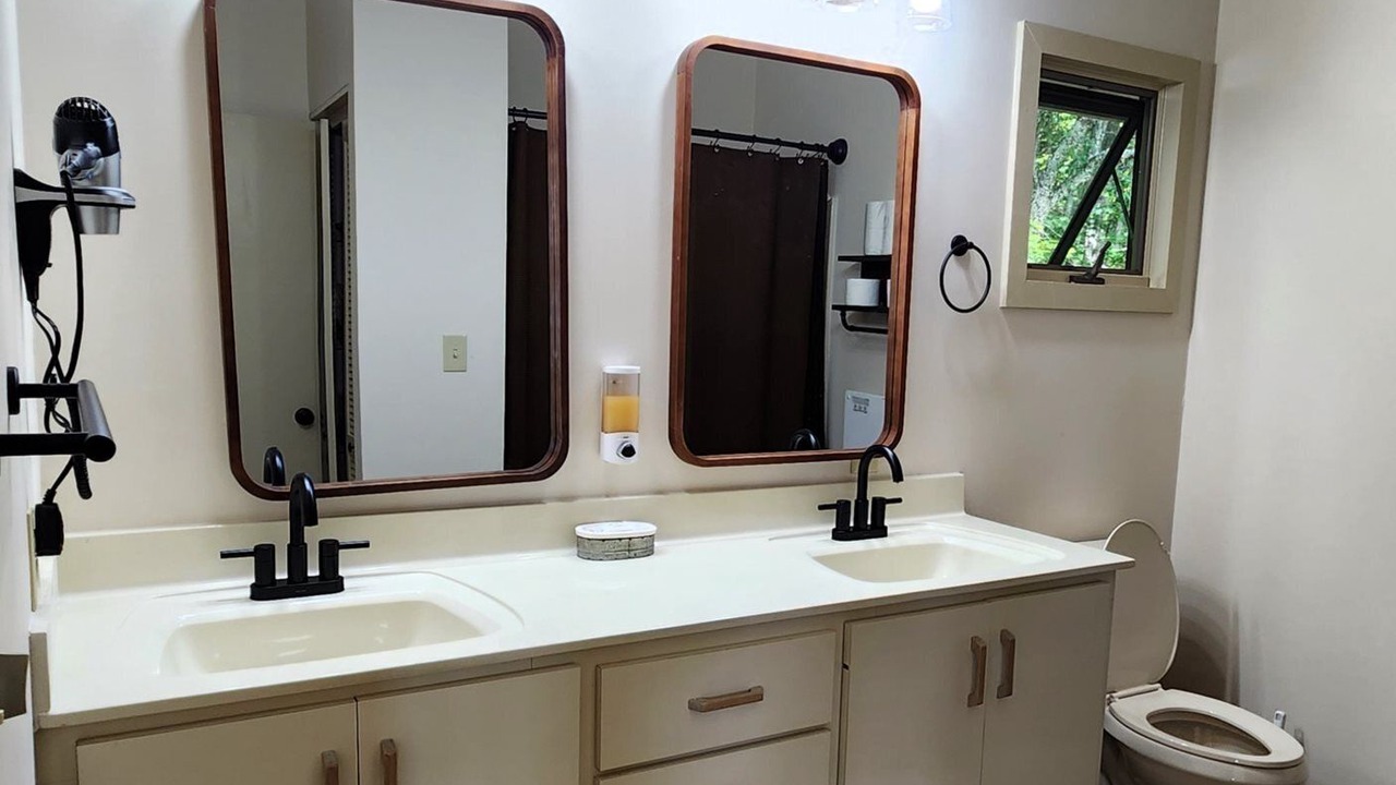 Photo of Bathroom in Wolf Laurel