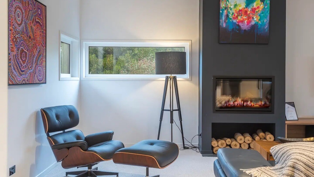 Photo of Others in Goldie