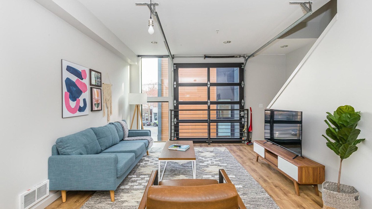 Photo of Livingroom in Fremont