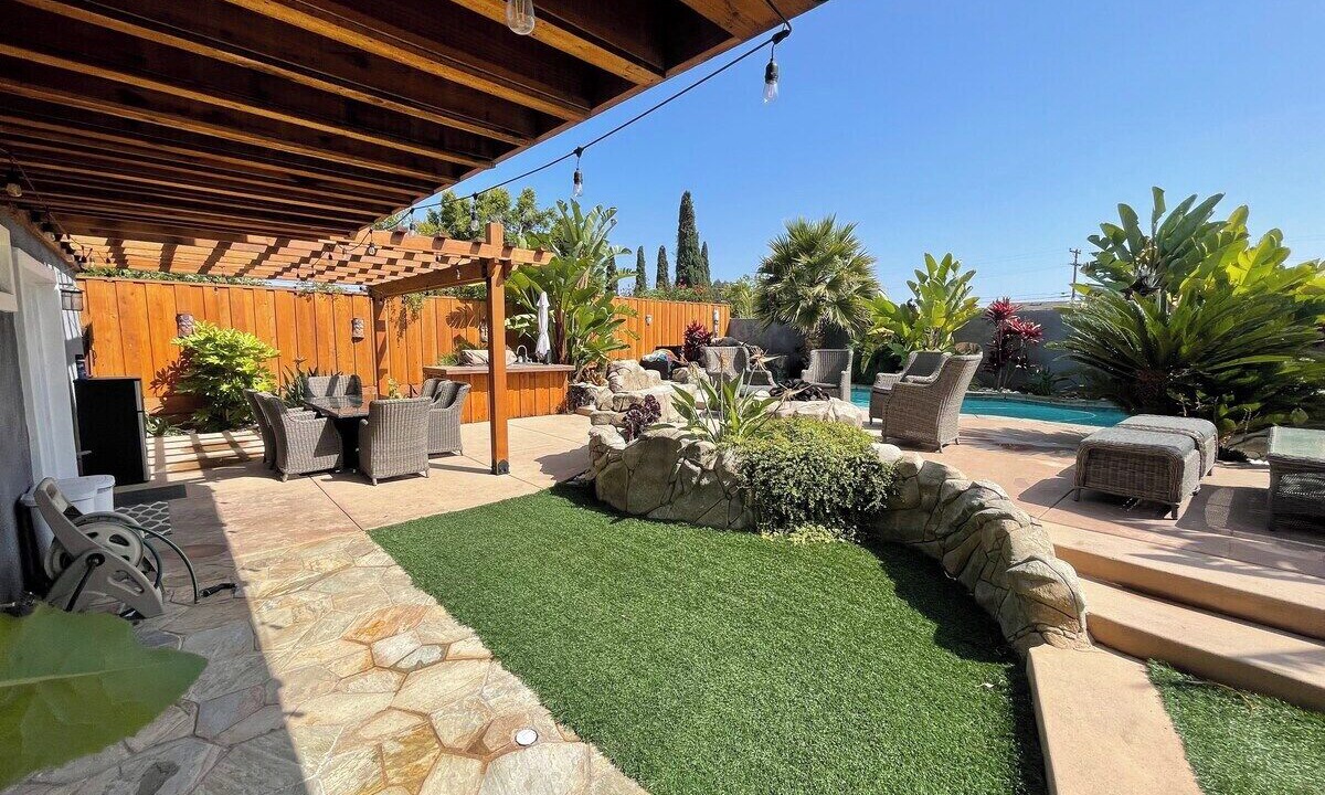 Photo of Outdoor in Paradise Hills