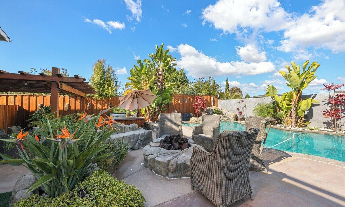Photo of Outdoor in Paradise Hills