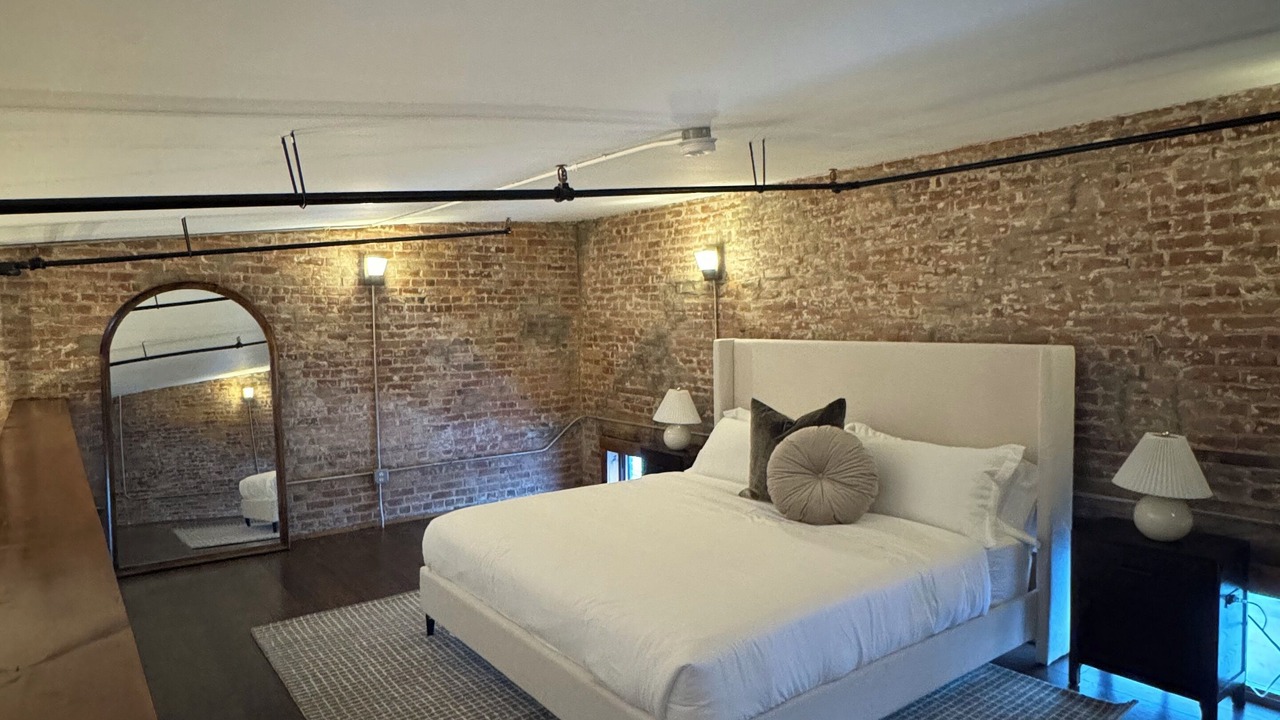 Photo of Bedroom in Utica