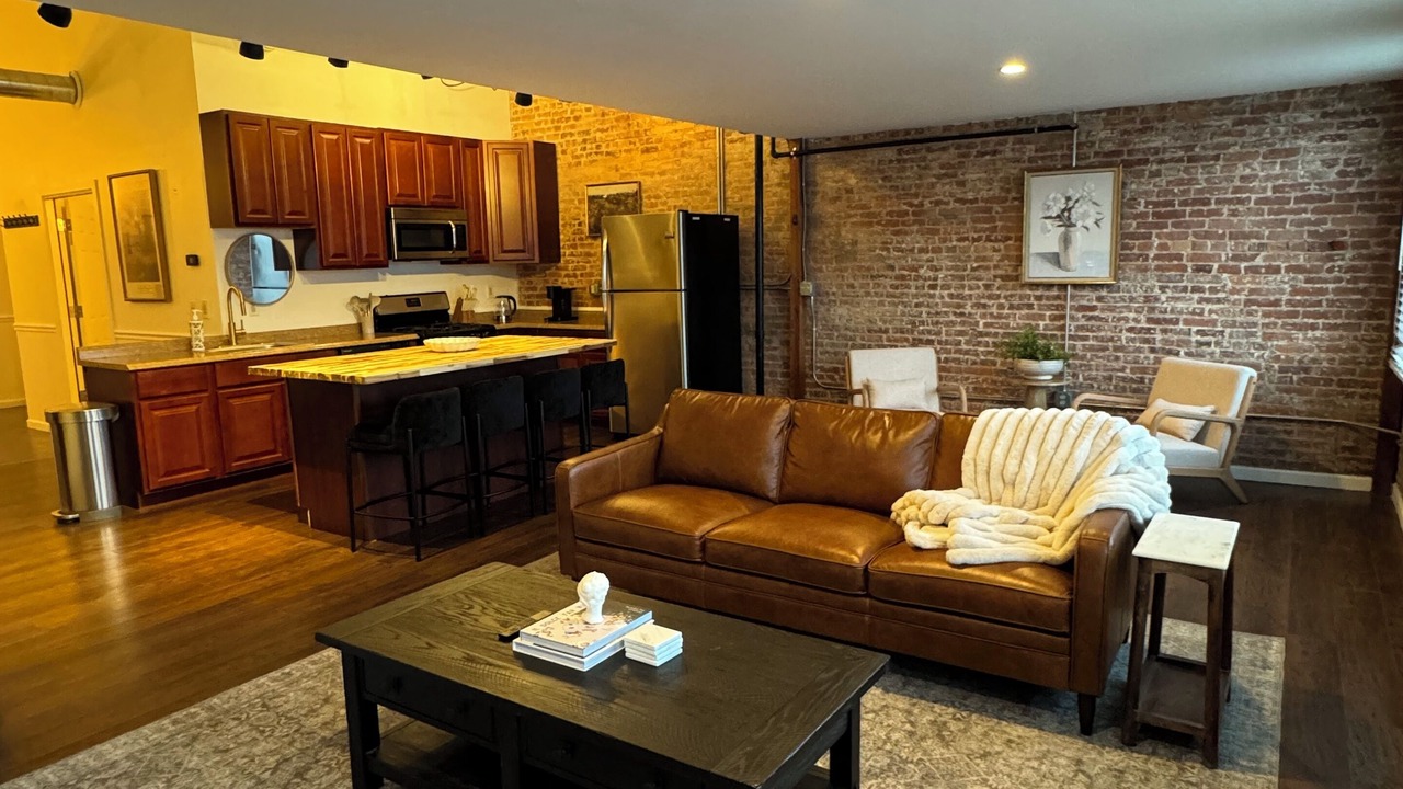 Photo of Livingroom in Utica