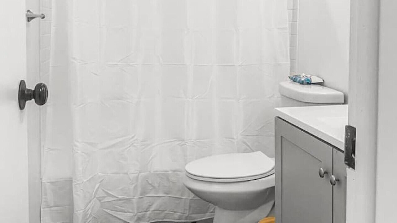 Photo of Bathroom in Fairland