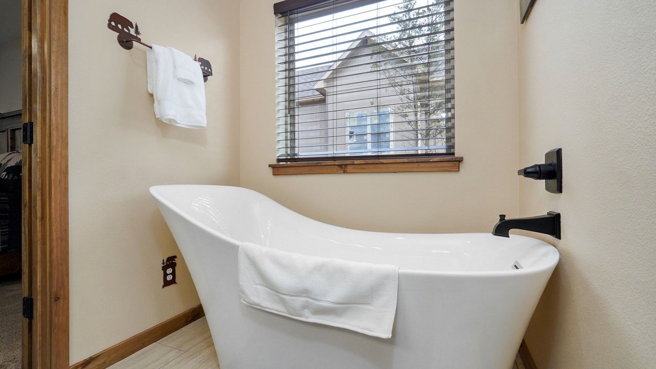 Photo of Bathroom in Hollister