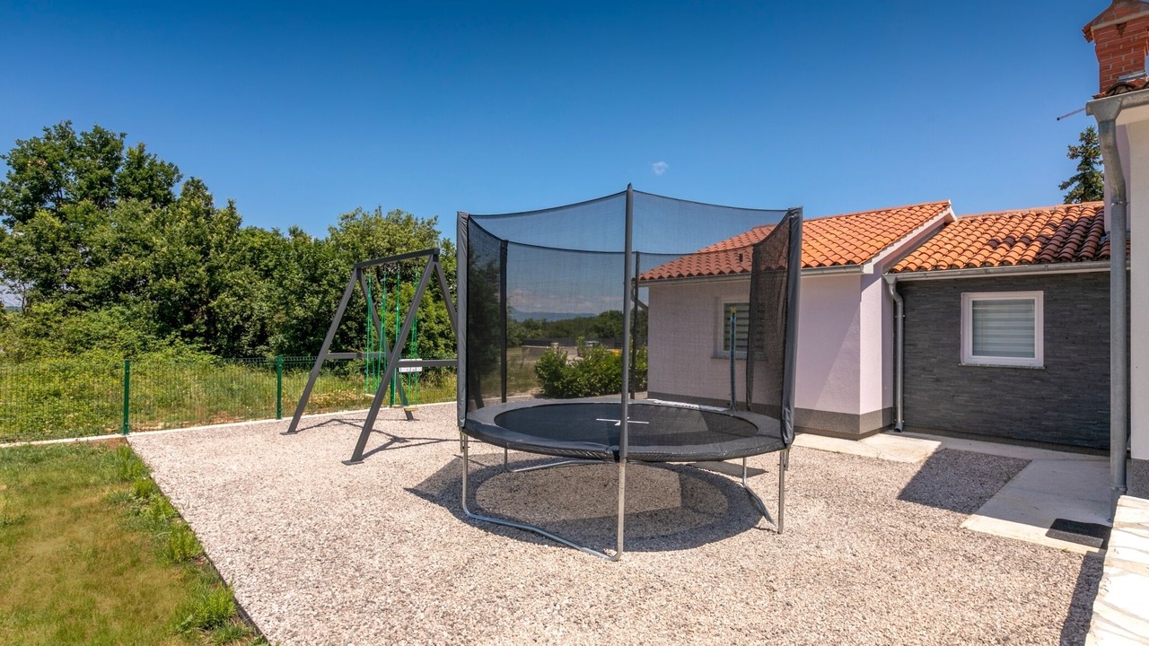 Photo of Outdoor in Rogocana