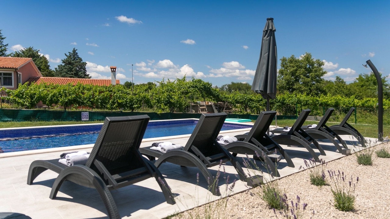 Photo of Outdoor in Rogocana
