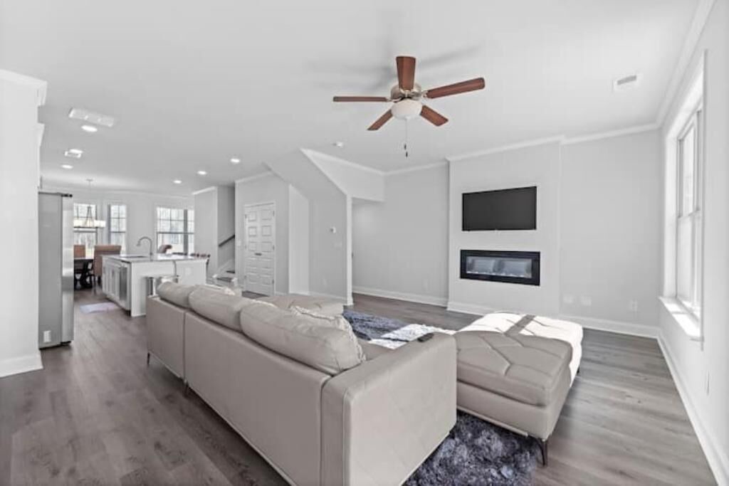 Photo of Livingroom in Lawrenceville