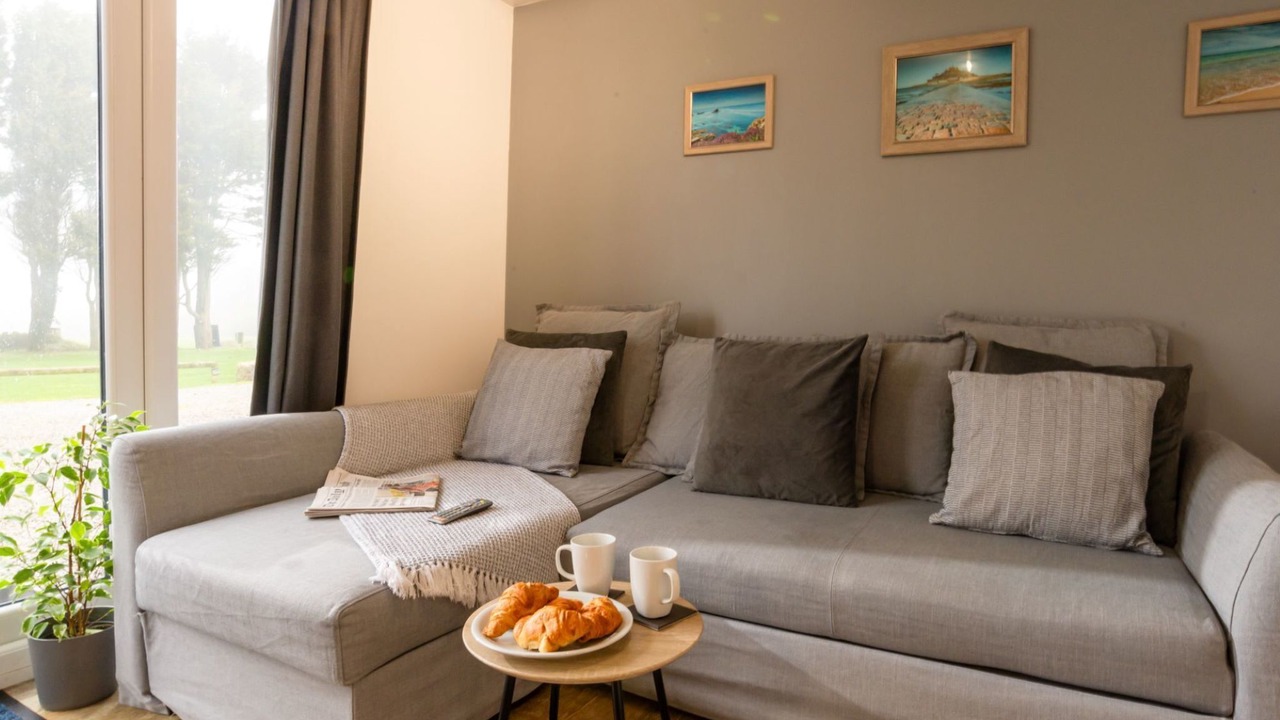 Photo of Livingroom in Helford Passage