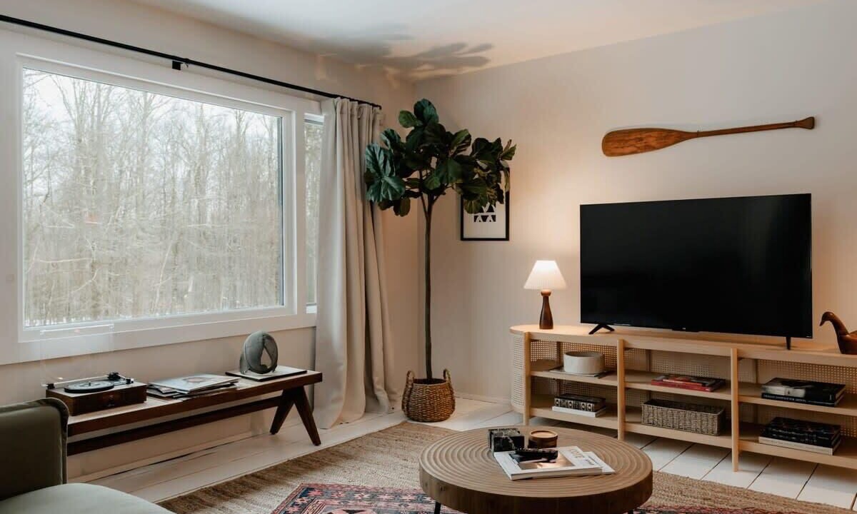 Photo of Livingroom in Town of Delaware