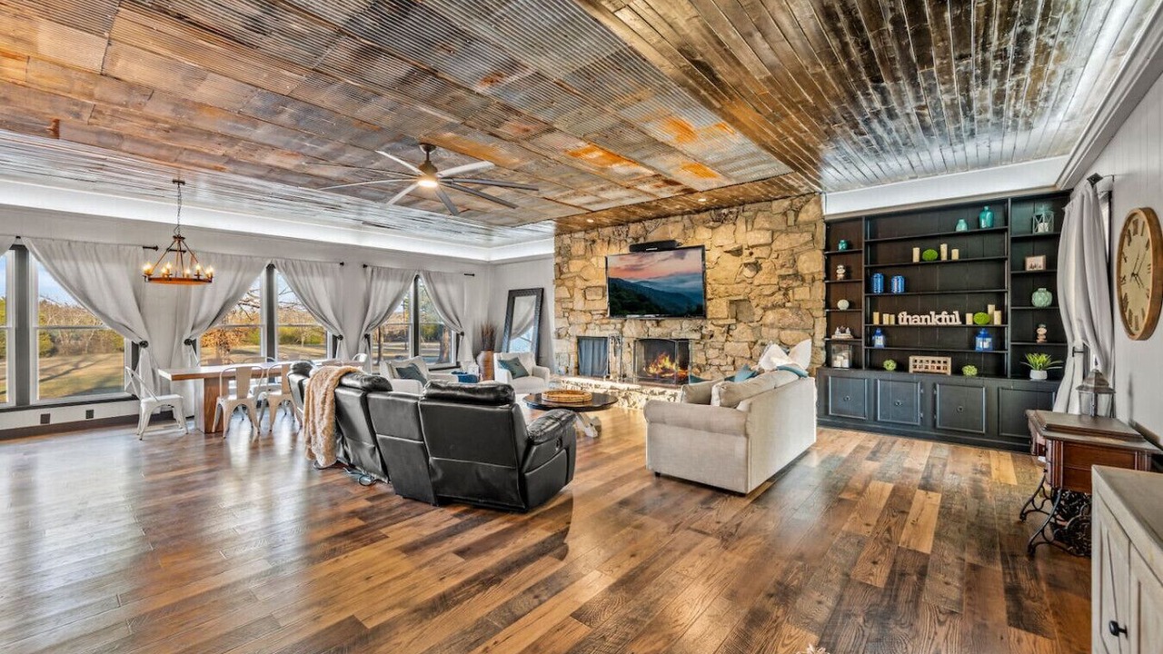 Photo of Livingroom in Mount Juliet