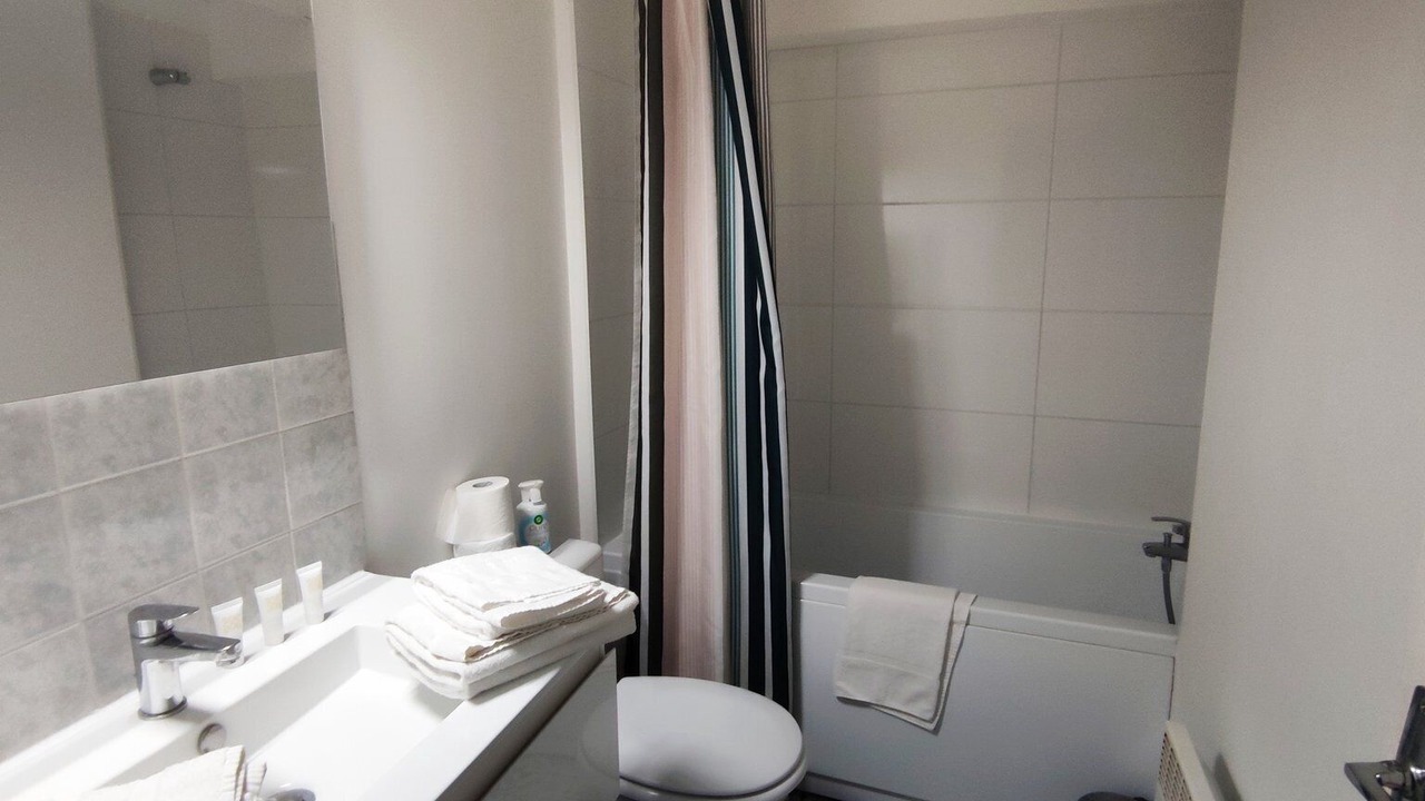 Photo of Bathroom in Begles