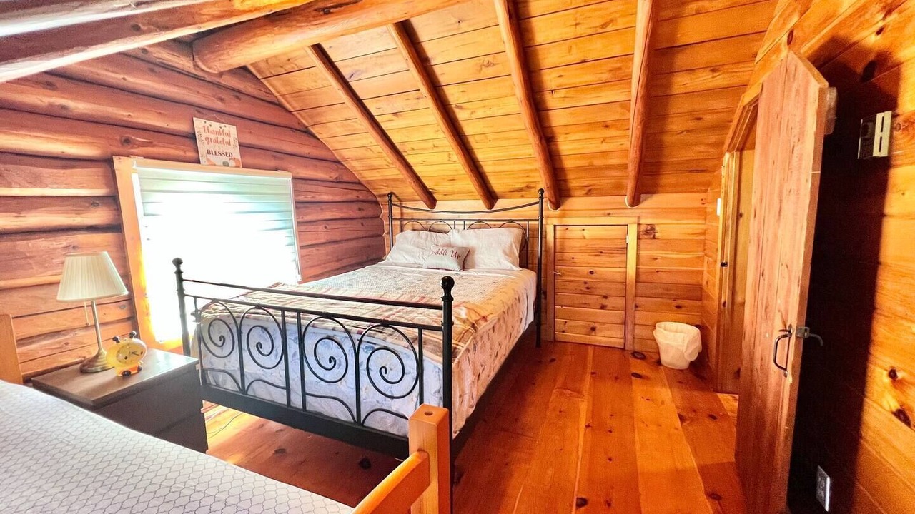 Photo of Bedroom in Parry Sound