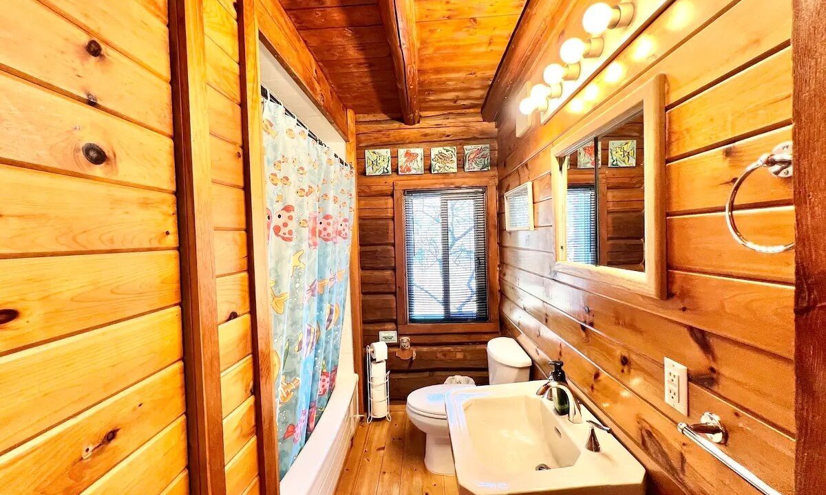 Photo of Bathroom in Parry Sound