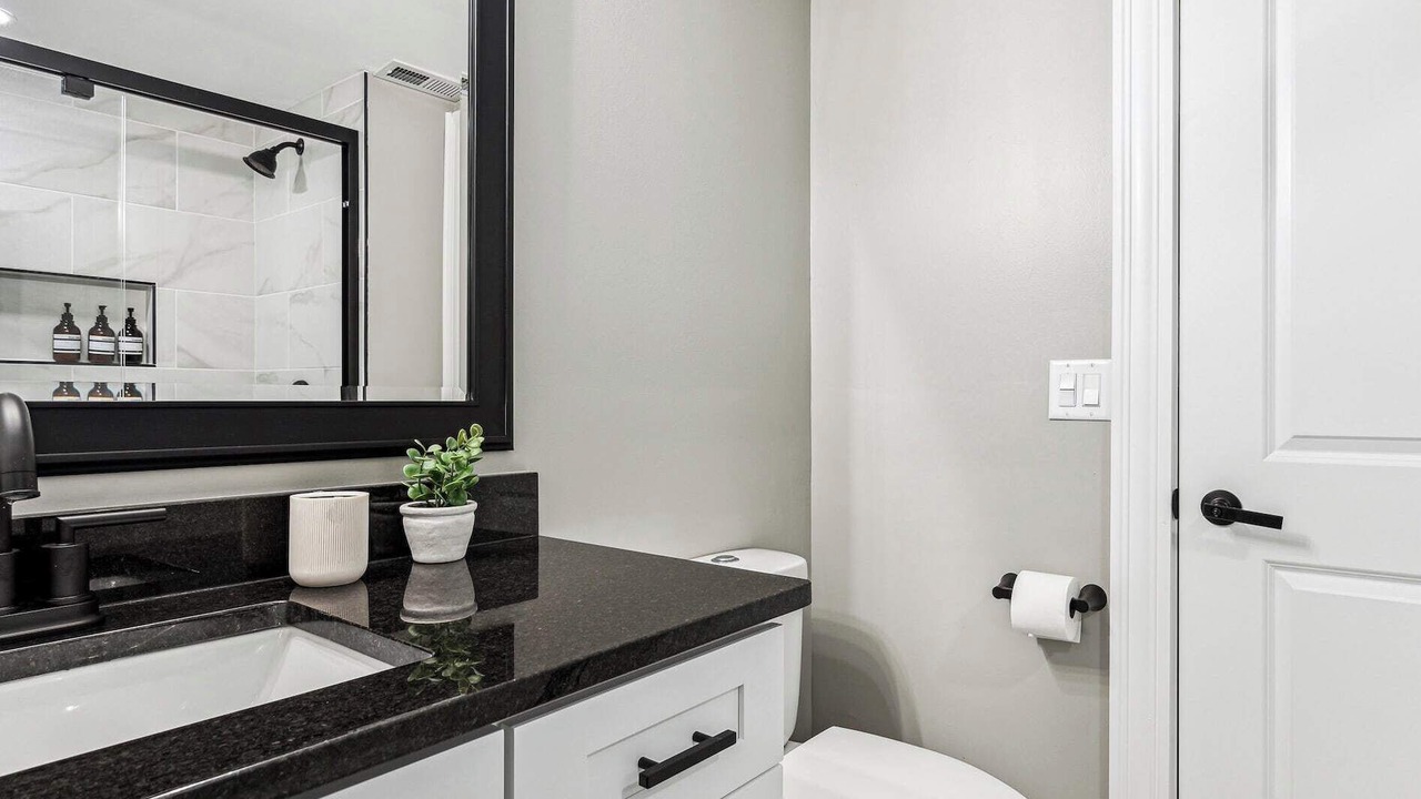 Photo of Bathroom in Lincoln Park