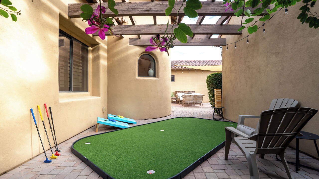Photo of Patio Balcony in Palm Valley