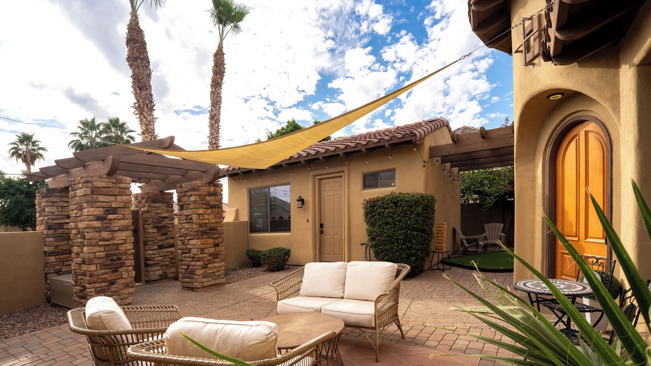 Photo of Patio Balcony in Palm Valley