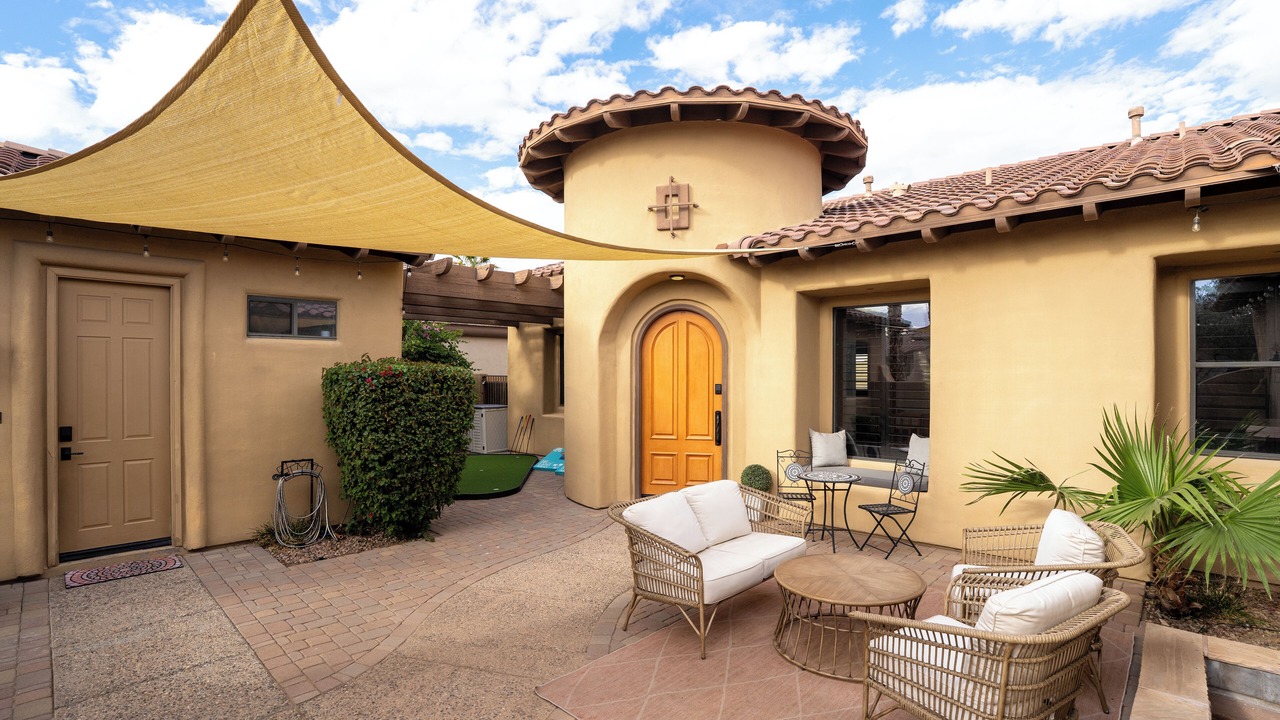 Photo of Patio Balcony in Palm Valley