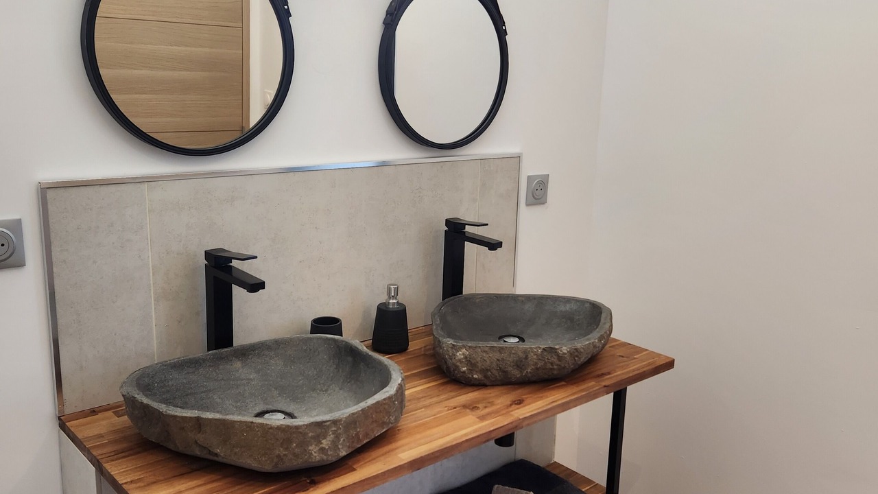 Photo of Bathroom in Andilly