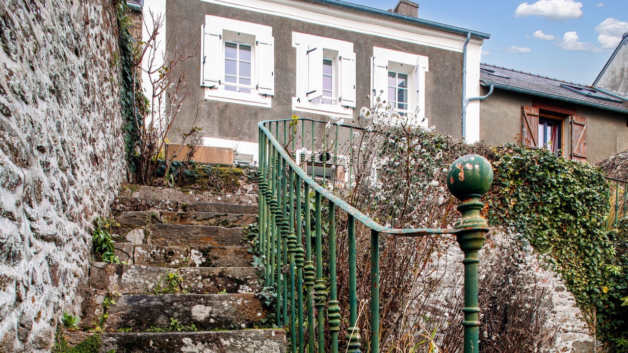 Photo of Outdoor in La Ville-es-Nonais