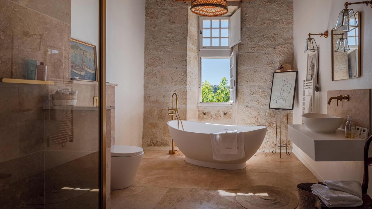 Photo of Bathroom in Saint-Martin-de-Beauville