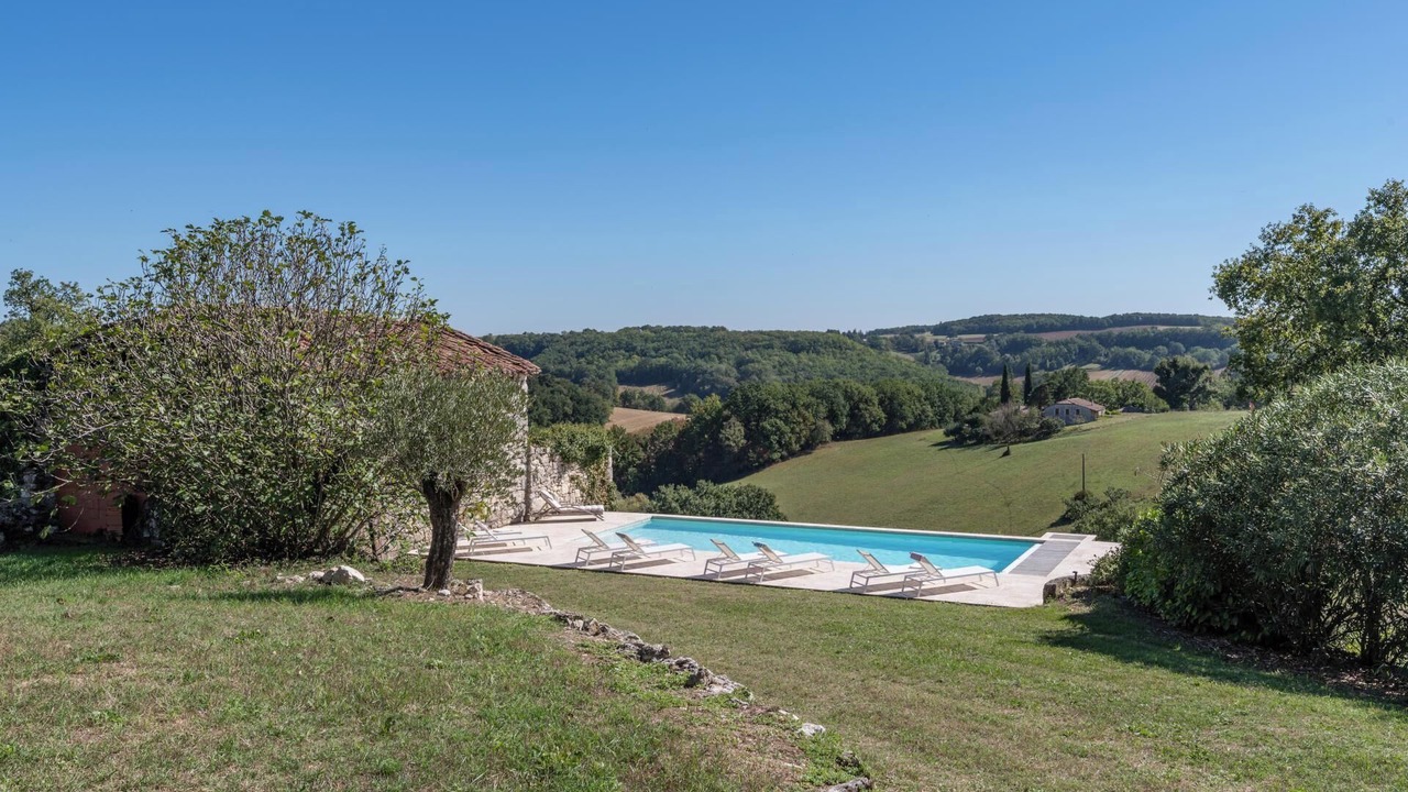 Photo of Outdoor in Saint-Martin-de-Beauville
