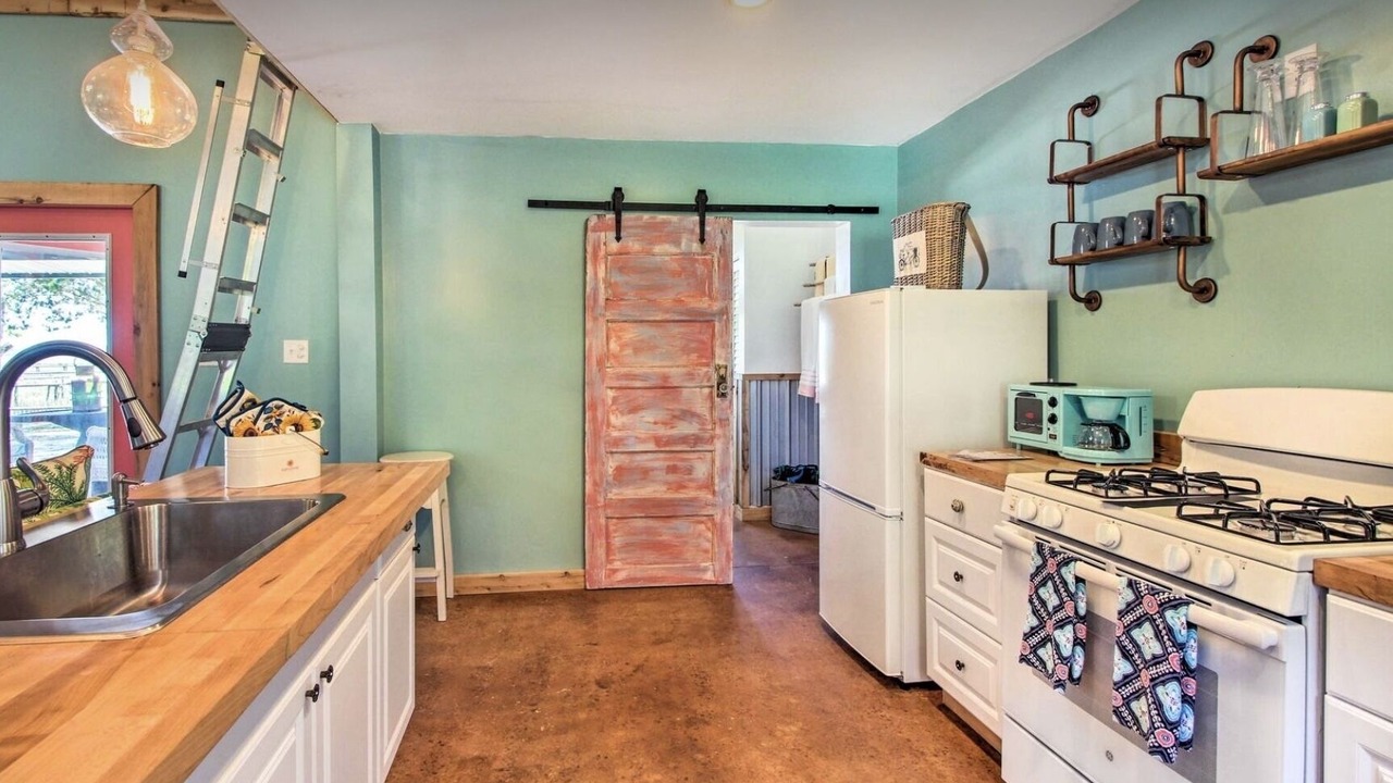 Photo of Kitchen in Midway