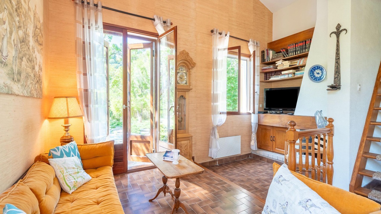 Photo of Livingroom in Cazouls-les-Beziers
