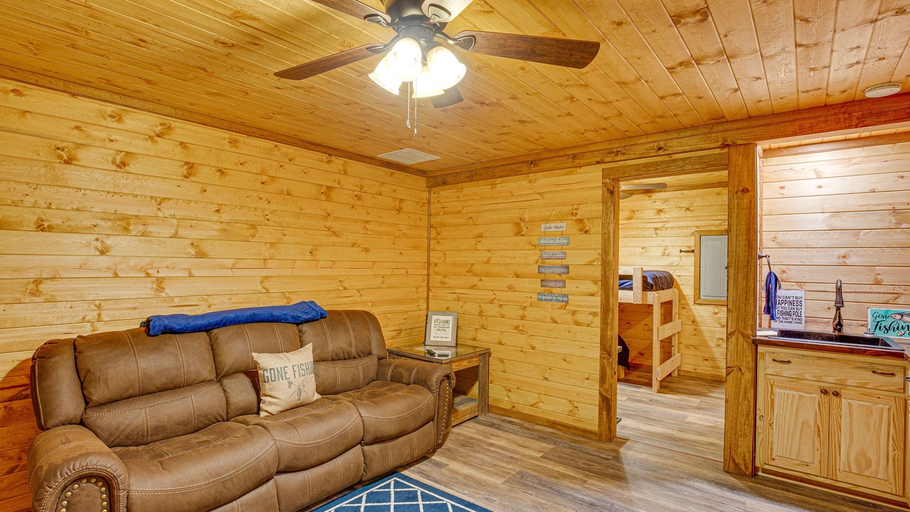 Photo of Livingroom in Quitman