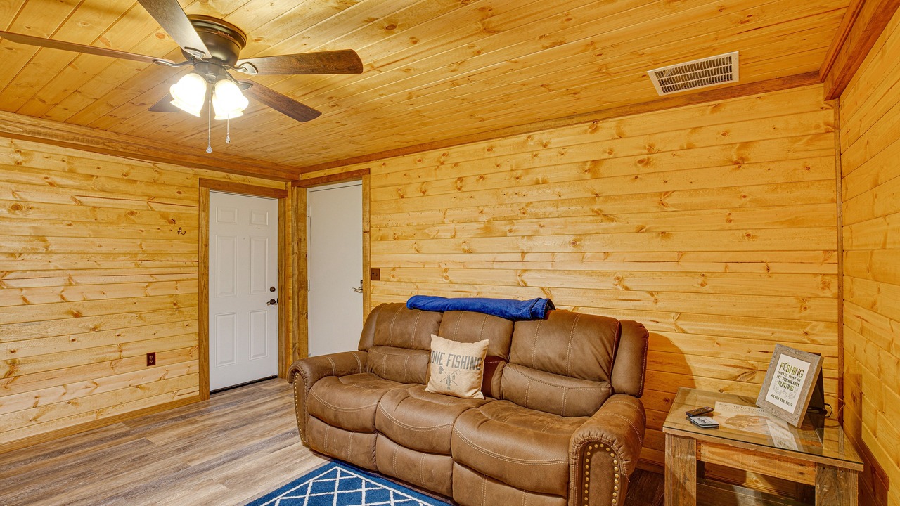 Photo of Livingroom in Quitman