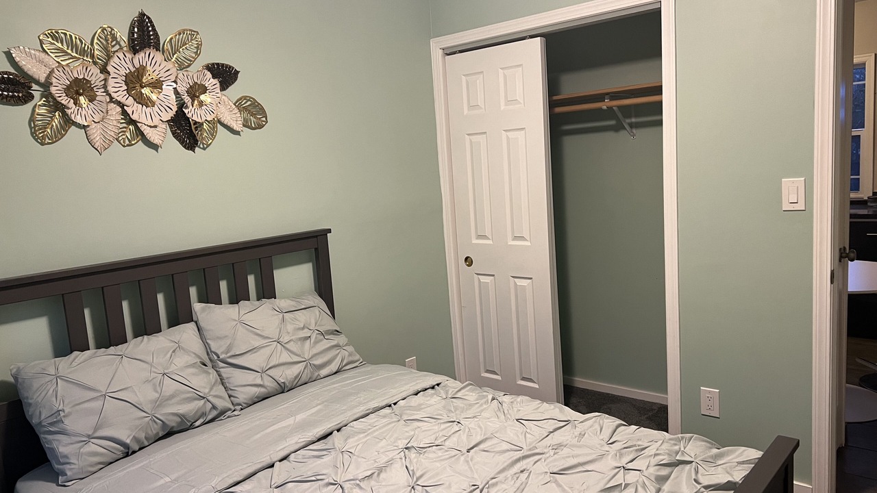 Photo of Bedroom in Riverview