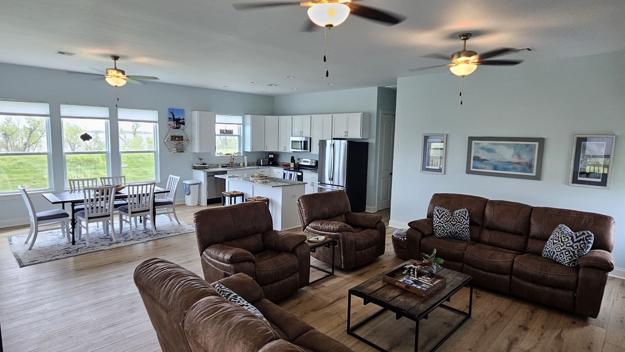 Photo of Livingroom in Boothville-Venice