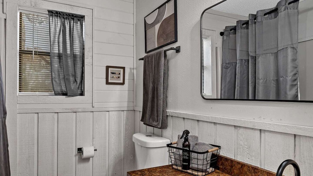 Photo of Bathroom in Uncertain