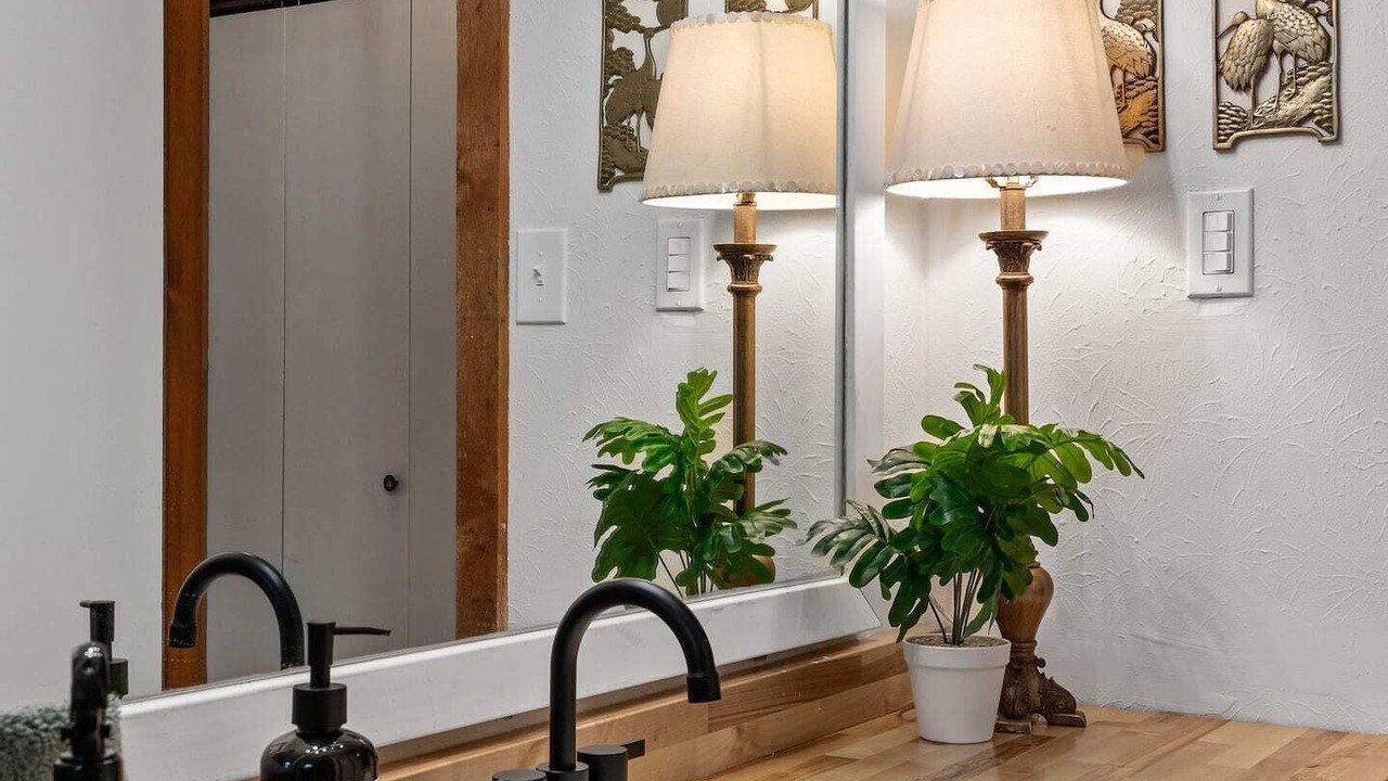 Photo of Bathroom in Uncertain
