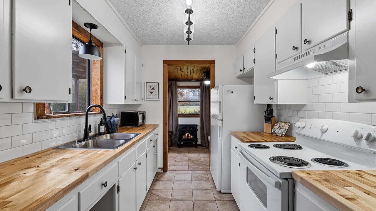 Photo of Kitchen in Uncertain
