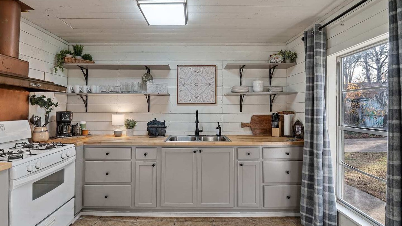 Photo of Kitchen in Uncertain