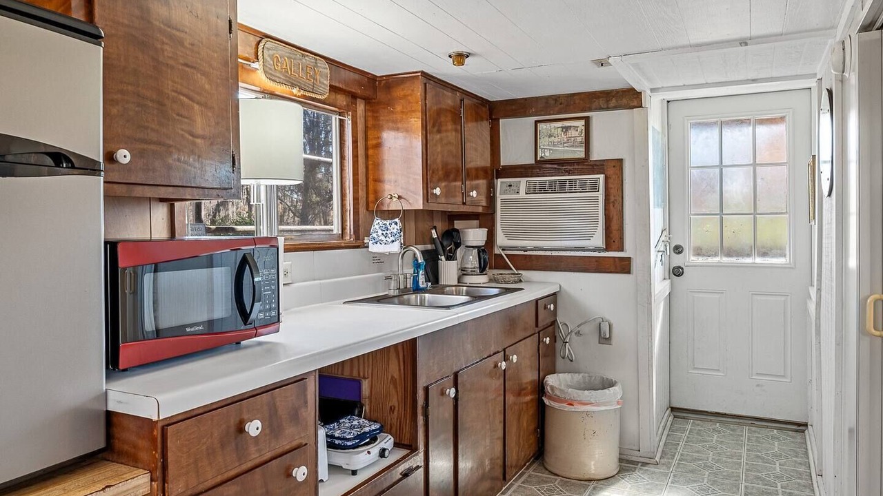 Photo of Kitchen in Uncertain