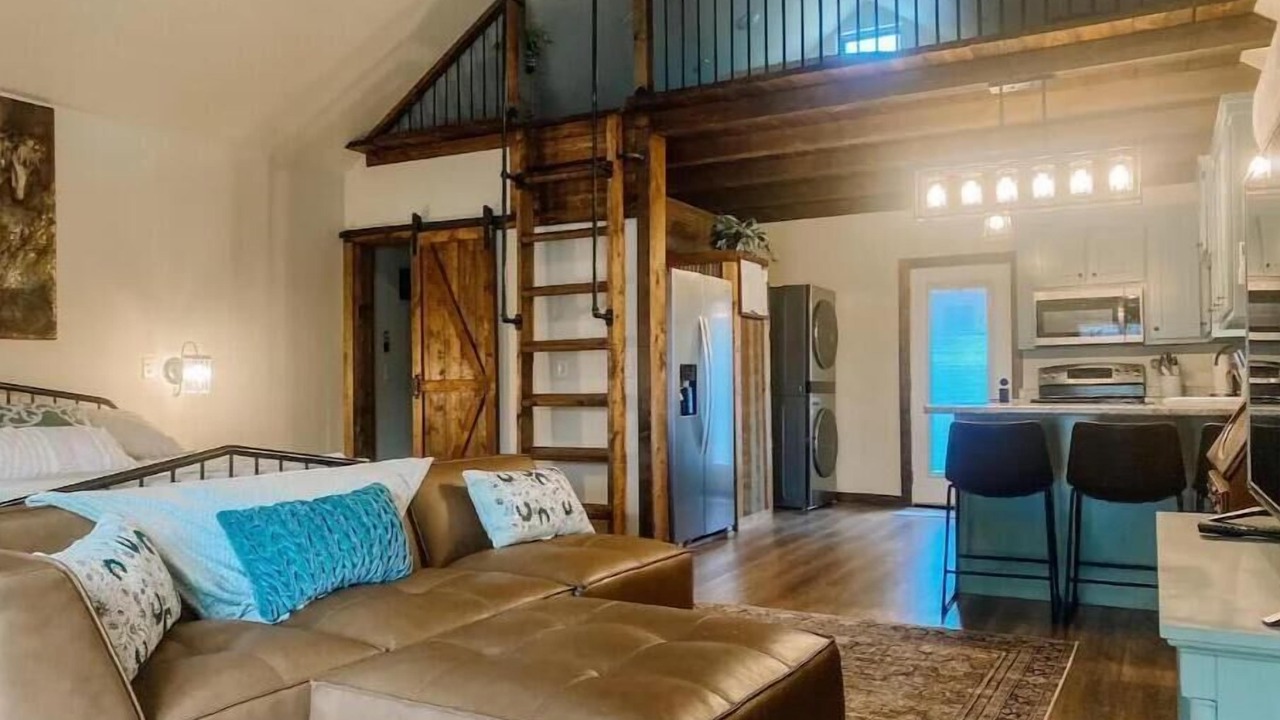Photo of Livingroom in Russellville