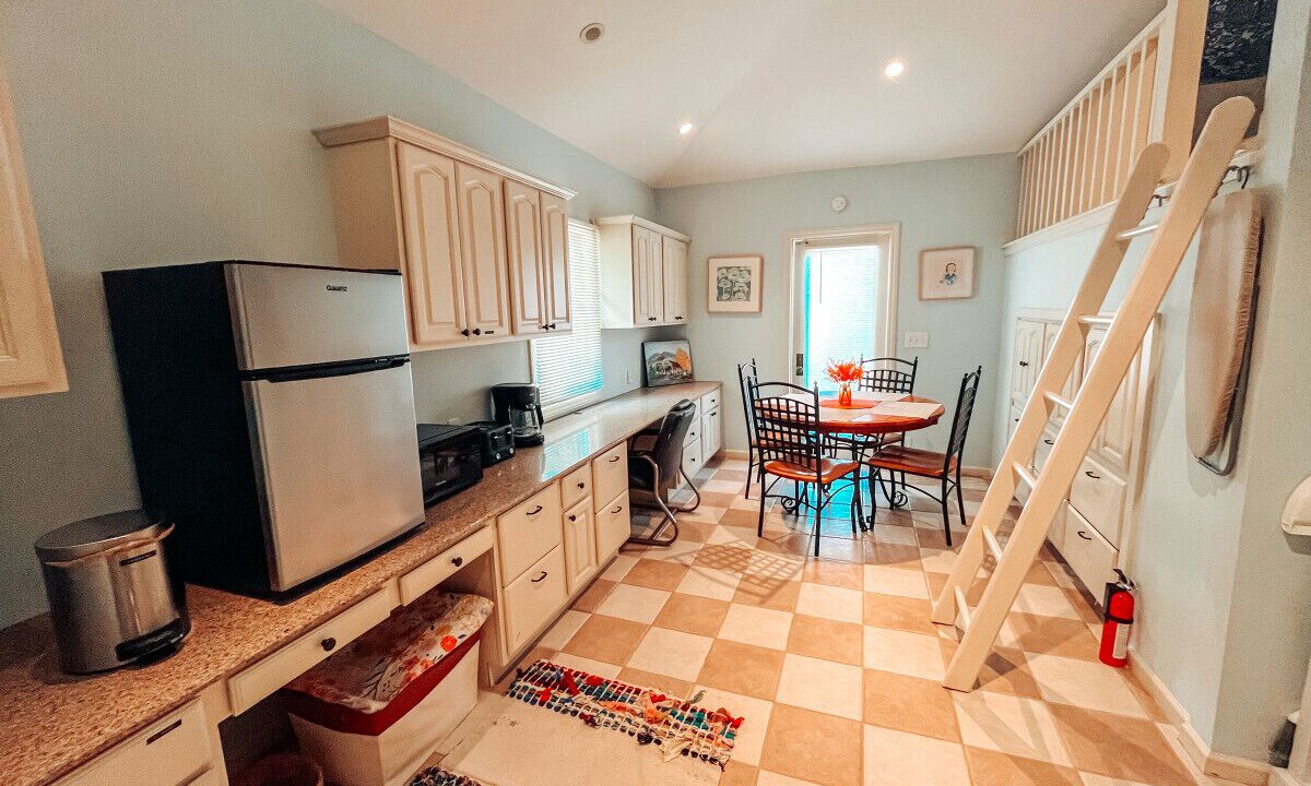 Photo of Kitchen in Old Irving Park
