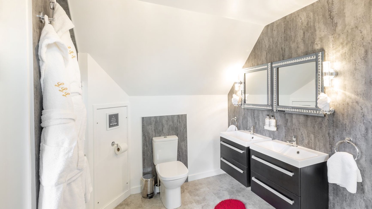 Photo of Bathroom in Drymen