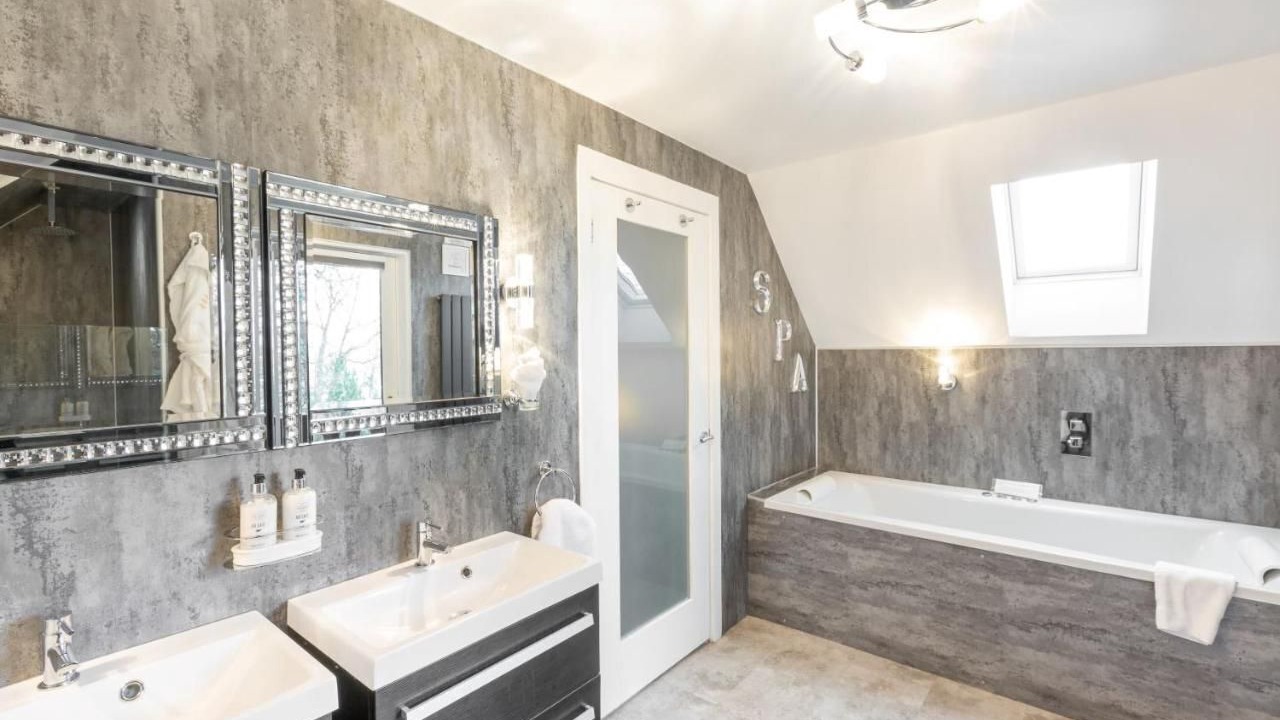 Photo of Others in Drymen