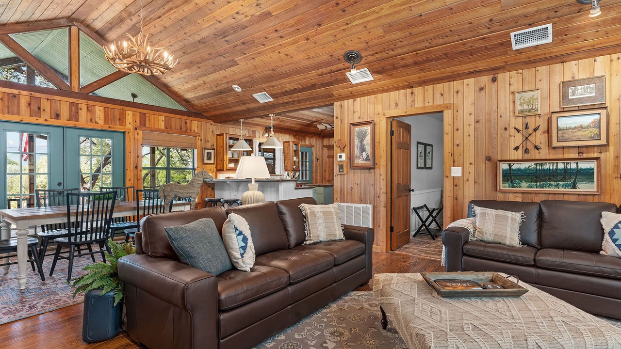 Photo of Bedroom in Leakey