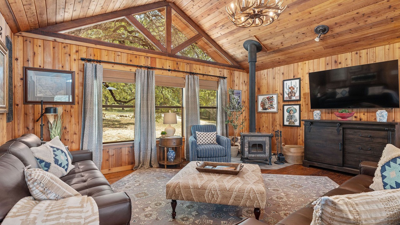 Photo of Bedroom in Leakey